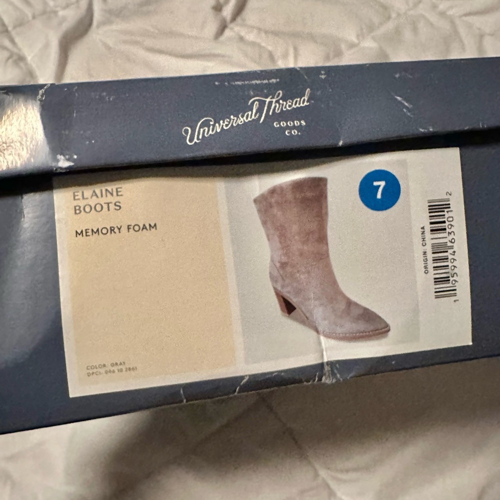 Elaine Boots by Universal Thread, size 7